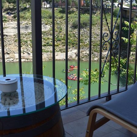 Iznajar Suites エクステリア 写真